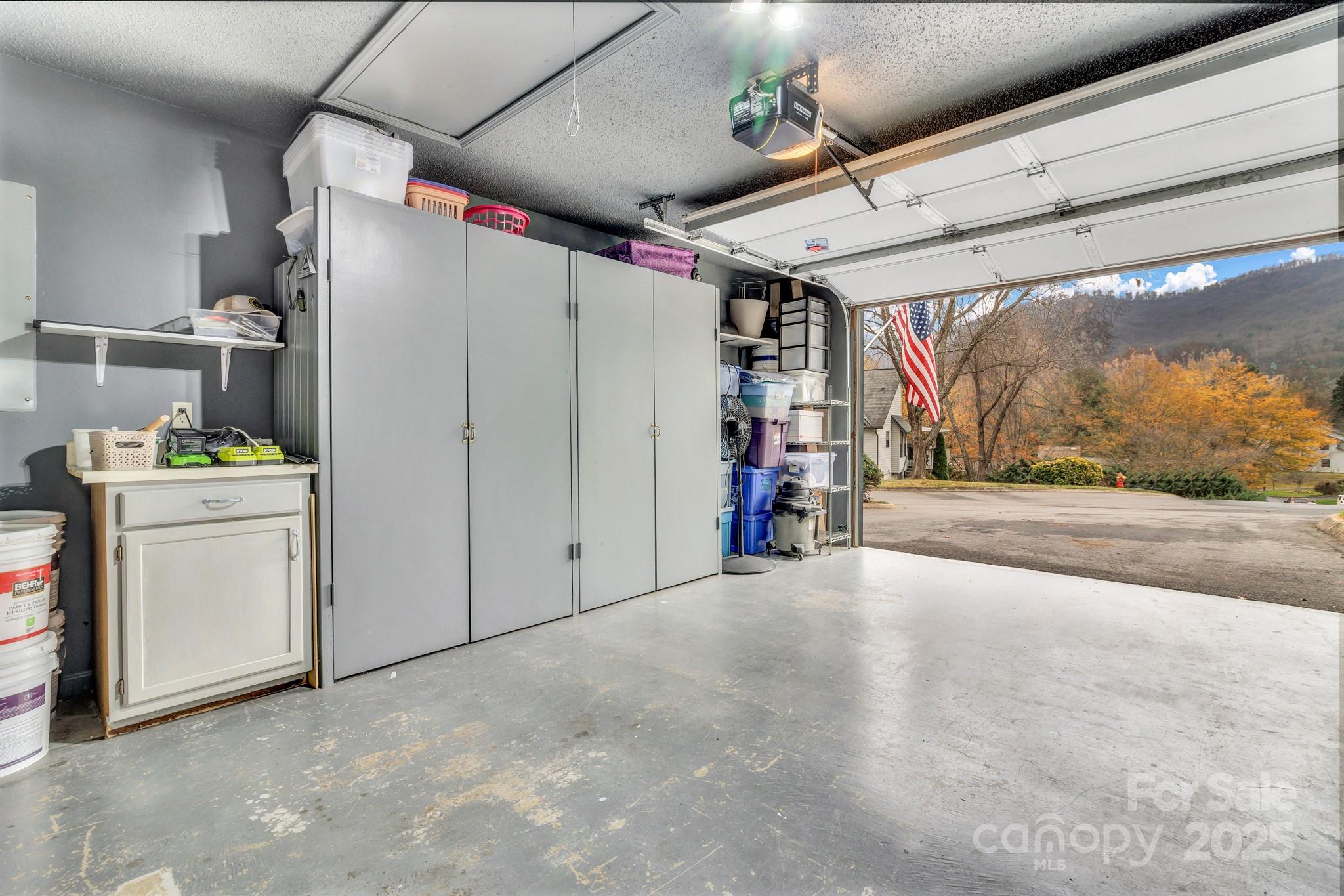 121 Cimarron Drive Asheville NC 28803