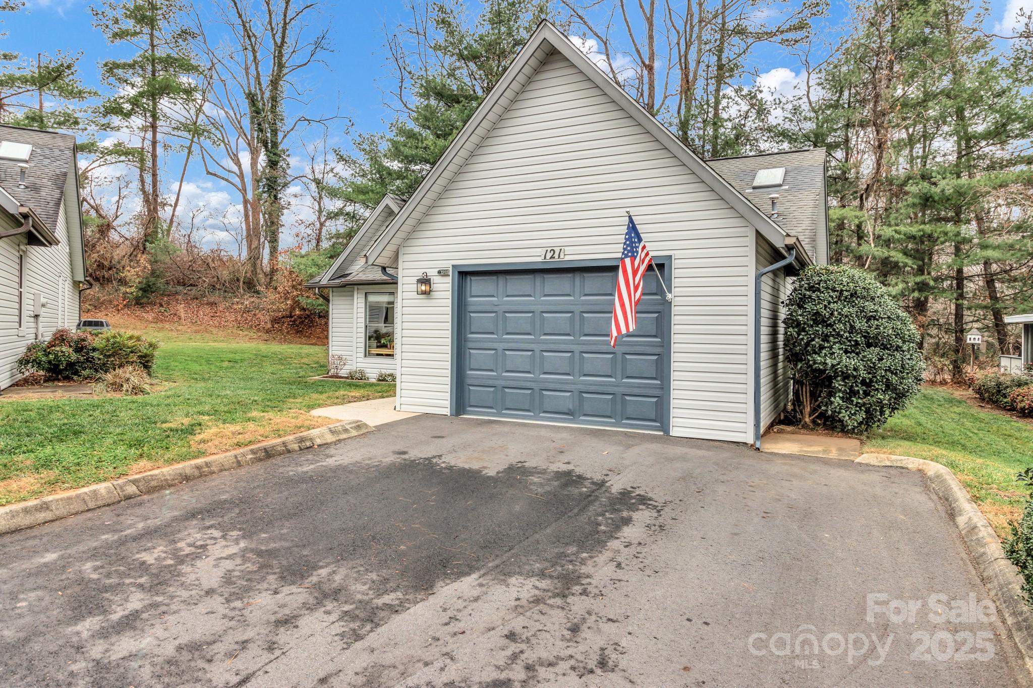 121 Cimarron Drive Asheville NC 28803