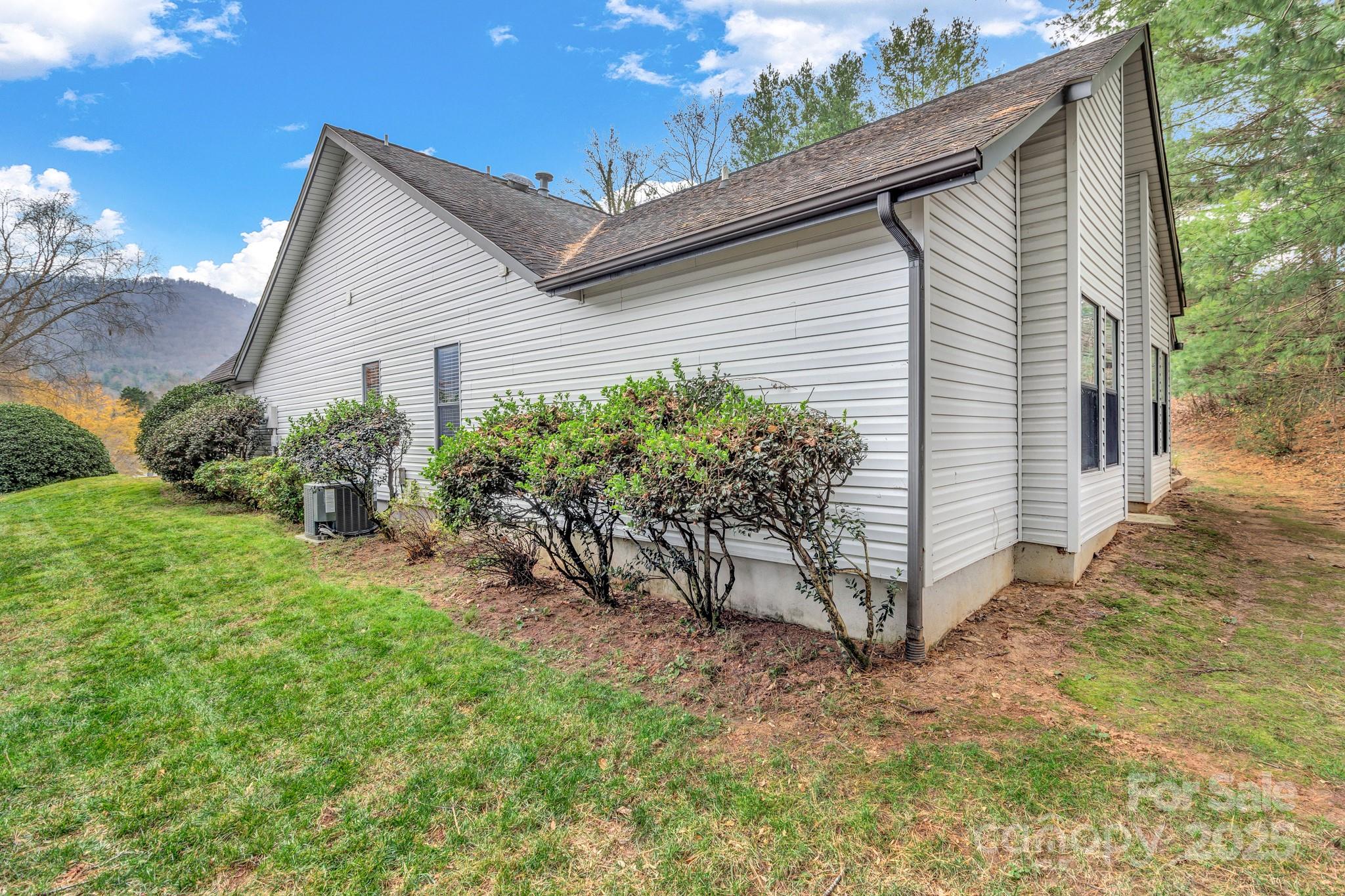 121 Cimarron Drive Asheville NC 28803