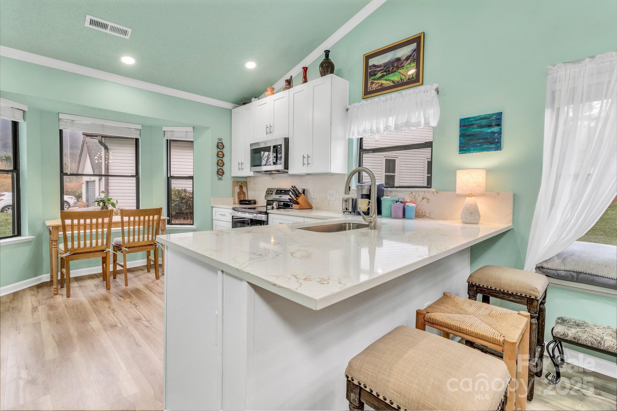 121 Cimarron Drive Asheville NC 28803