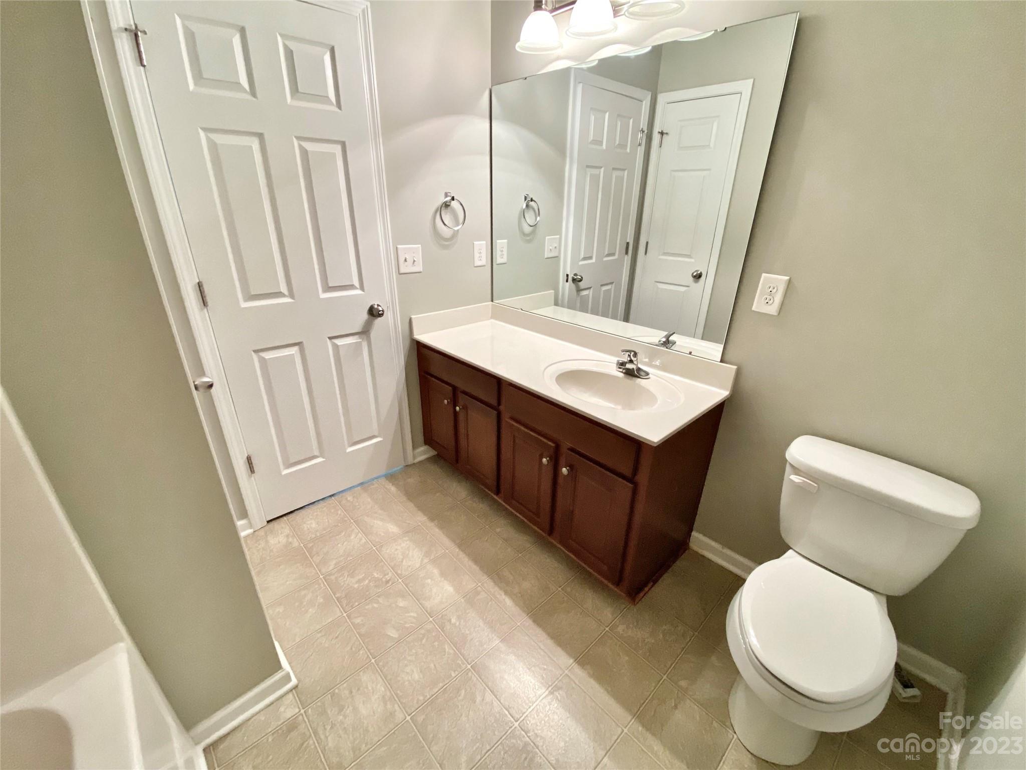 5621 Tipperlinn Way Charlotte NC 28278