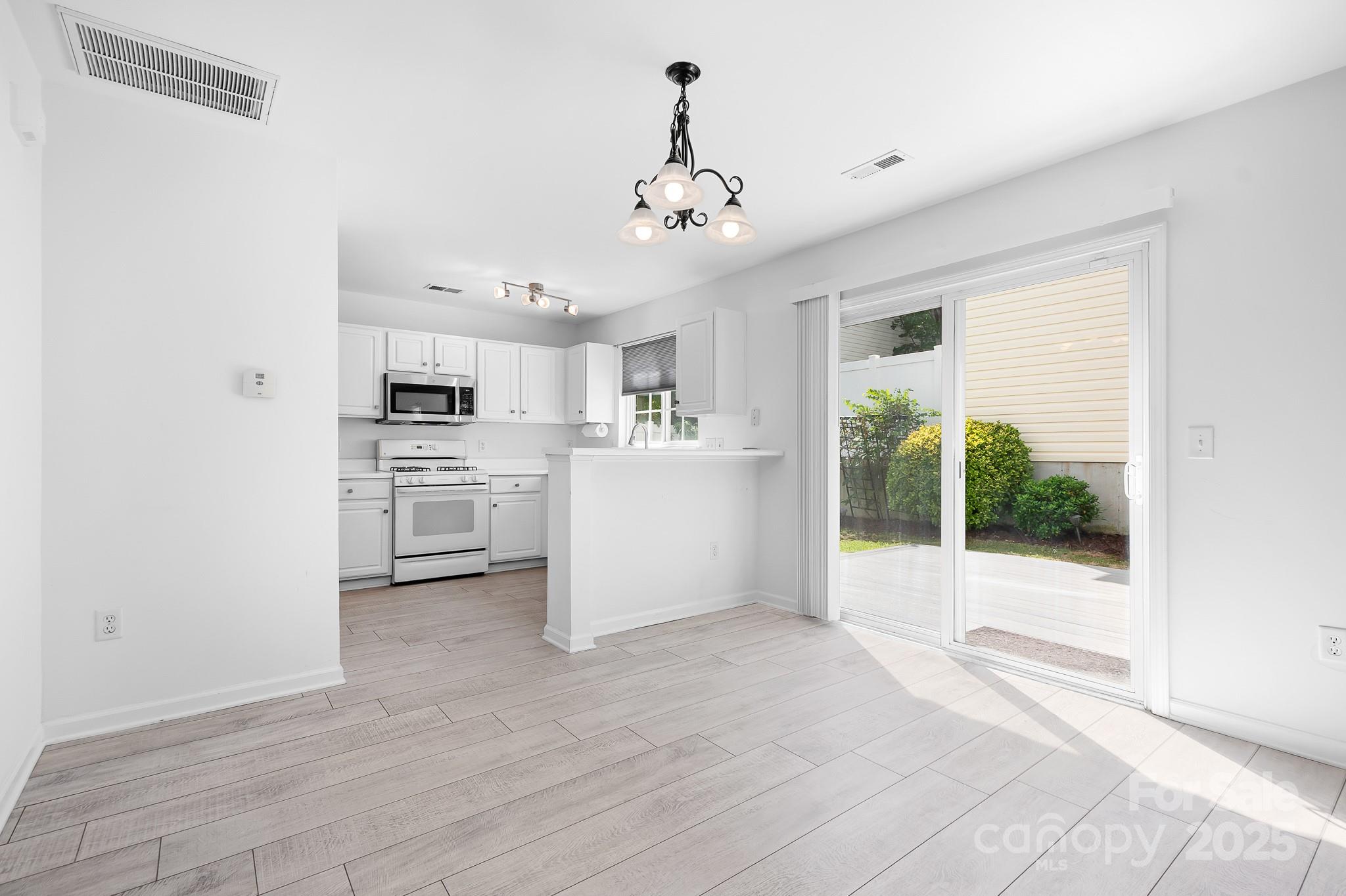 8834 Meadowmont View Drive Charlotte NC 28269