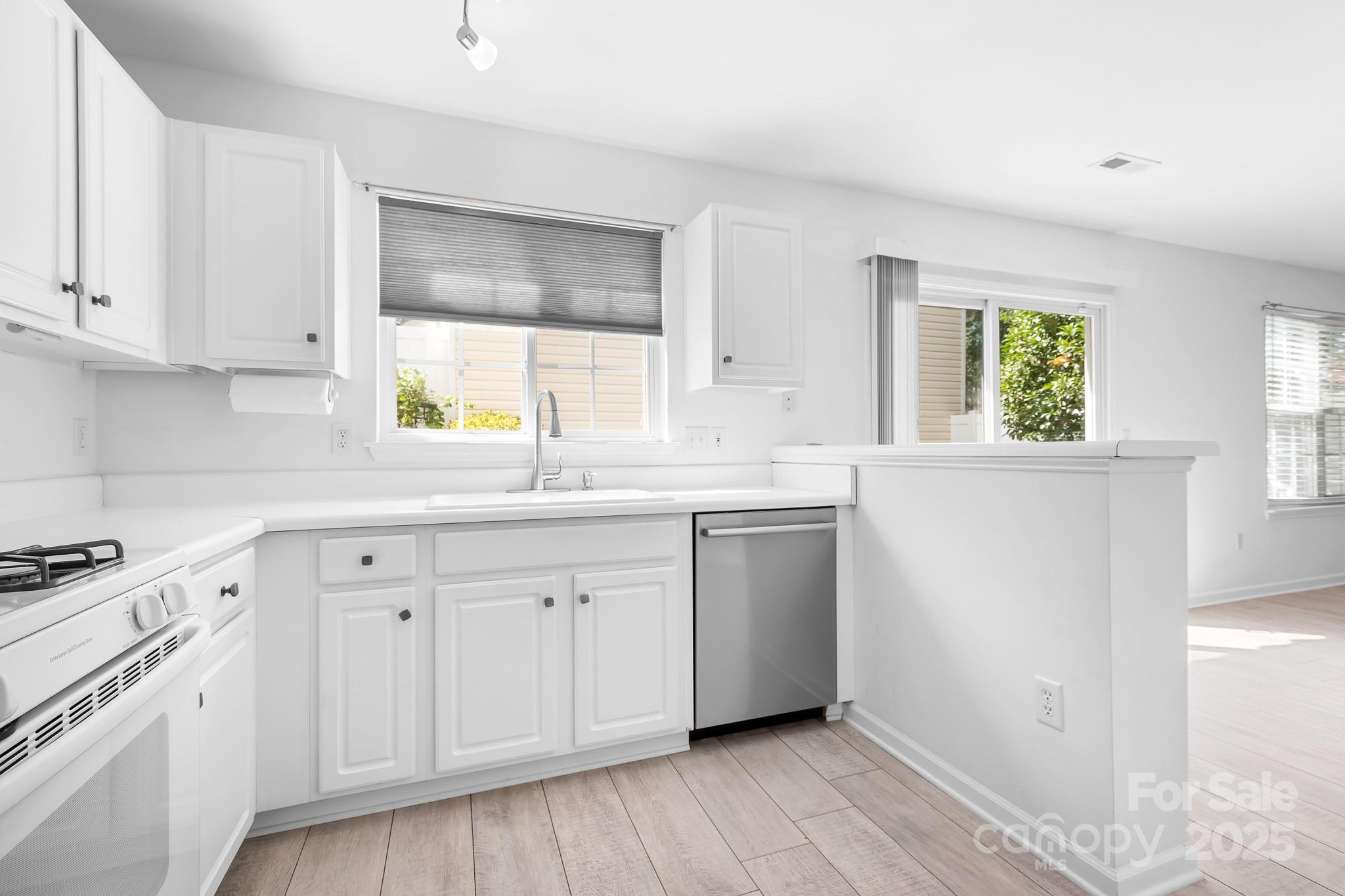 8834 Meadowmont View Drive Charlotte NC 28269