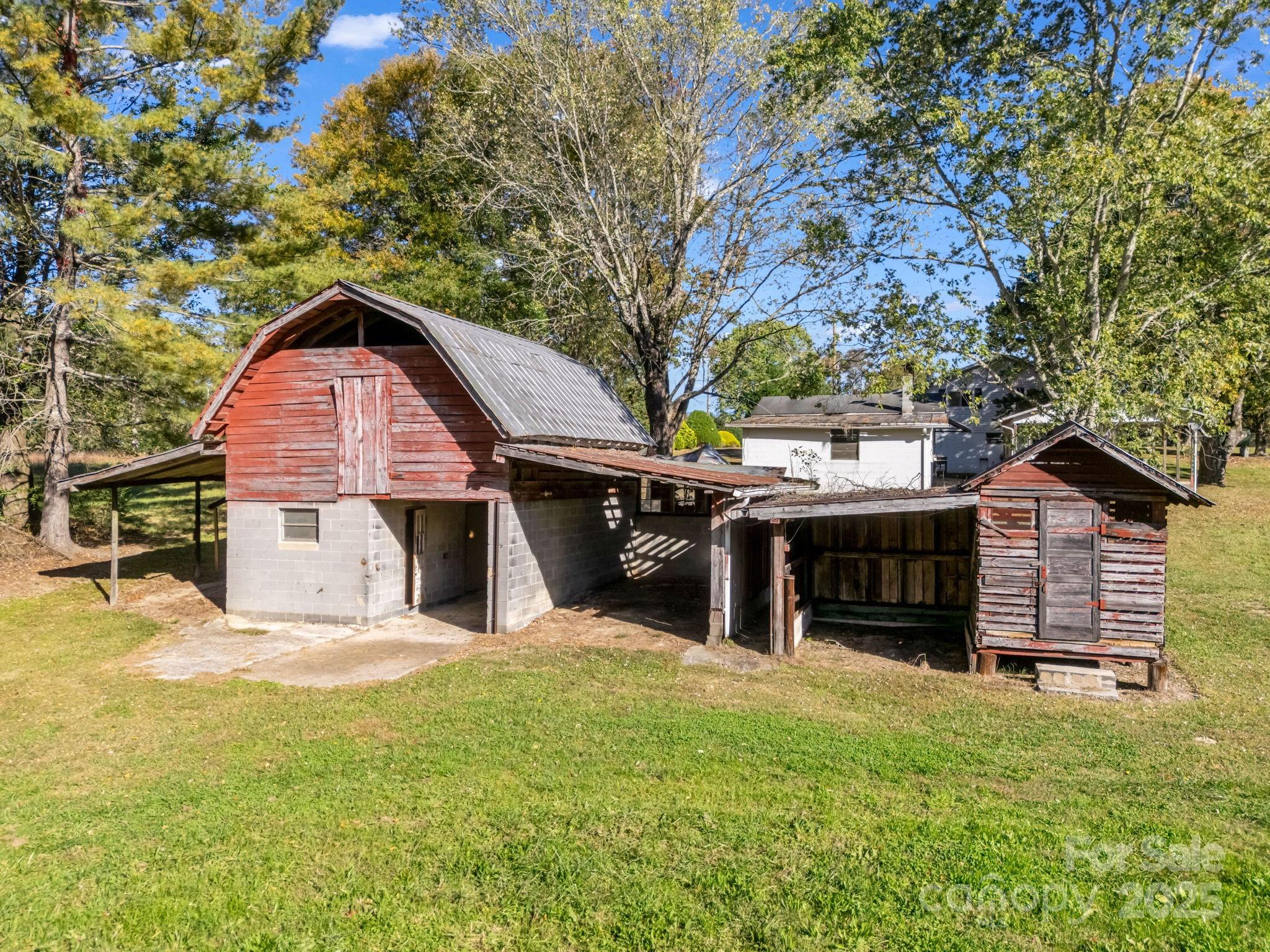 628 New Hope Road Flat Rock NC 28731