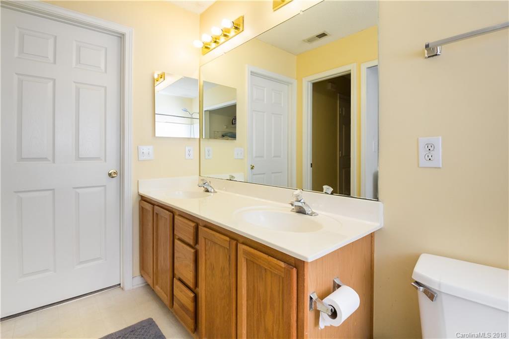 10170 Forest Landing Drive Charlotte NC 28213