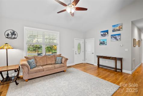 73 Honeysuckle Lane Asheville NC 28806