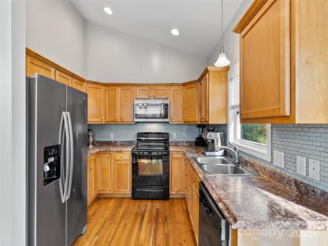 73 Honeysuckle Lane Asheville NC 28806