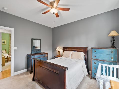 73 Honeysuckle Lane Asheville NC 28806