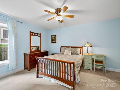 73 Honeysuckle Lane Asheville NC 28806