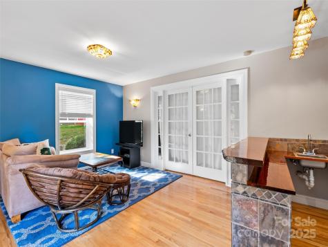 73 Honeysuckle Lane Asheville NC 28806