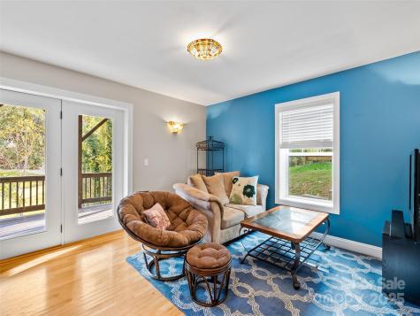 73 Honeysuckle Lane Asheville NC 28806