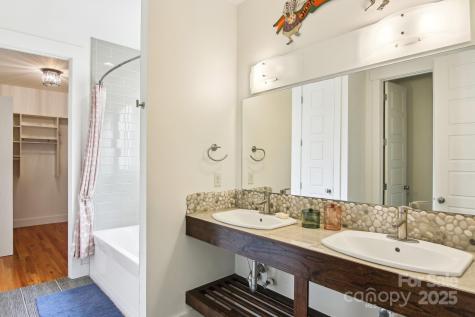 12 Mayfield Road Asheville NC 28804