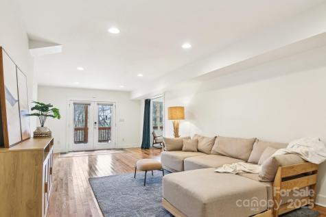 12 Mayfield Road Asheville NC 28804