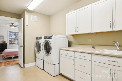 12 Mayfield Road Asheville NC 28804