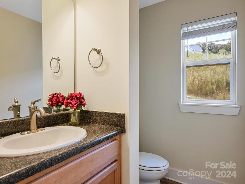 104 Monmouth Way Candler NC 28715