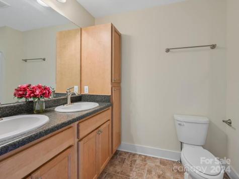 104 Monmouth Way Candler NC 28715