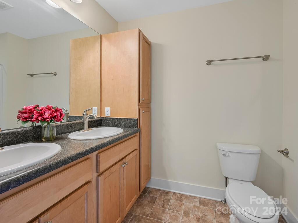 104 Monmouth Way Candler NC 28715