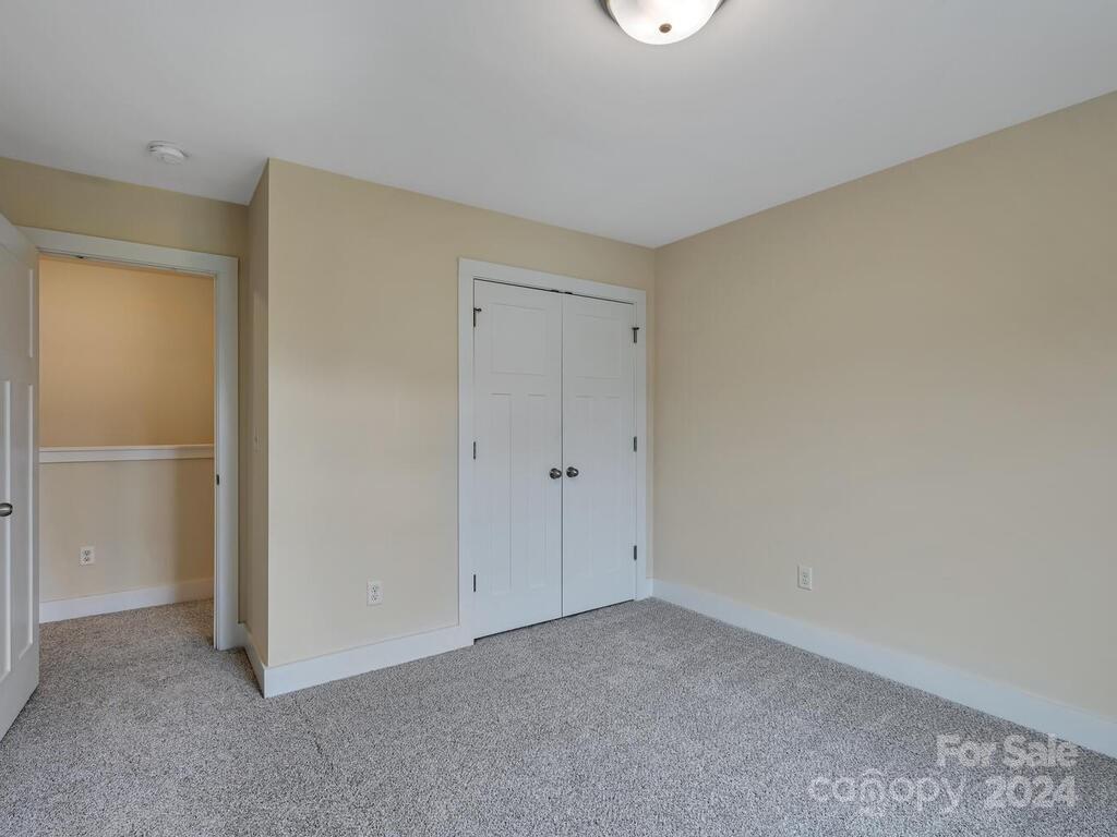 104 Monmouth Way Candler NC 28715