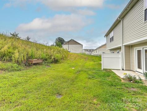 104 Monmouth Way Candler NC 28715