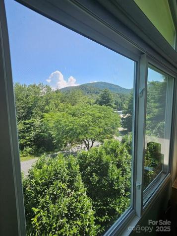 35 Cedarcliff Circle Asheville NC 28803