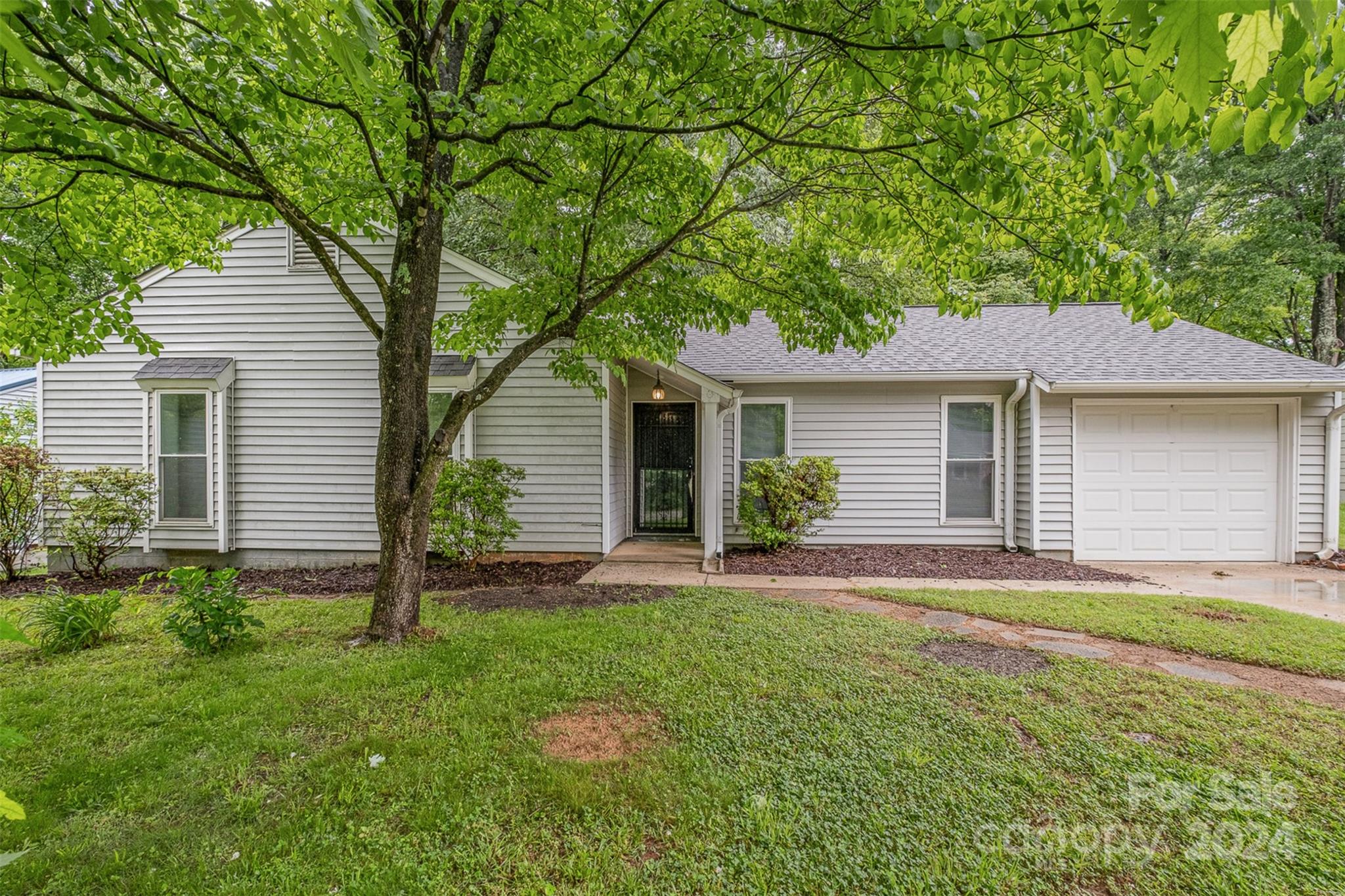 4511 Hezekiah Place Charlotte NC 28215