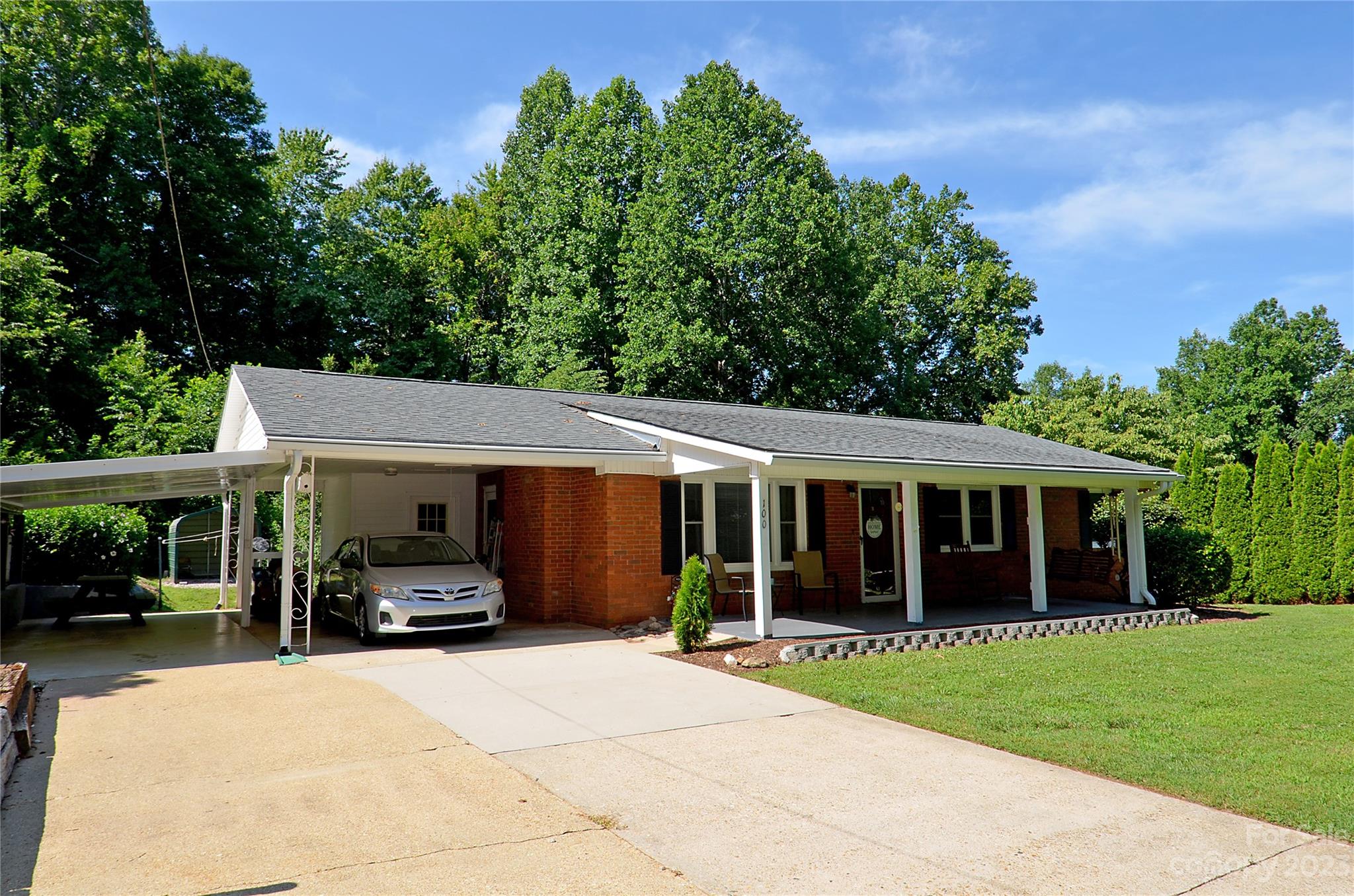 100 Oak Circle Marion NC 28752