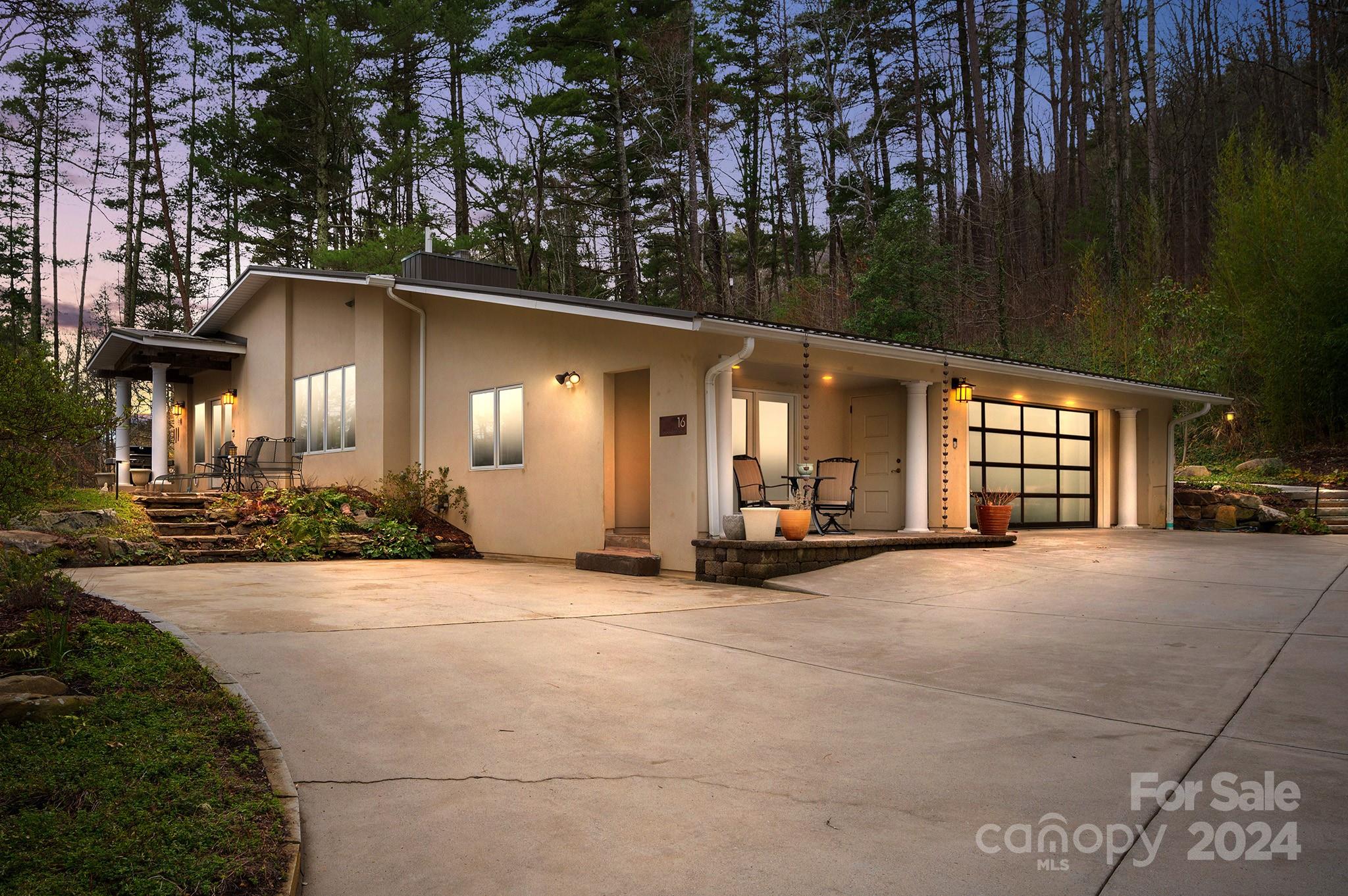 16 Brookwood Road Asheville NC 28804