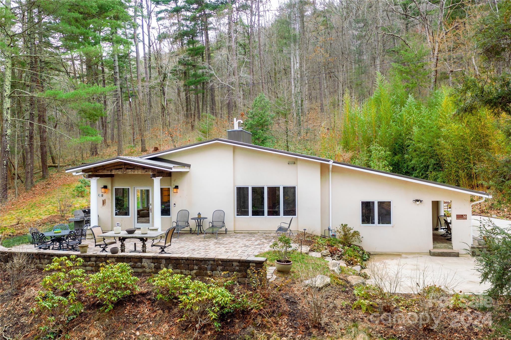 16 Brookwood Road Asheville NC 28804
