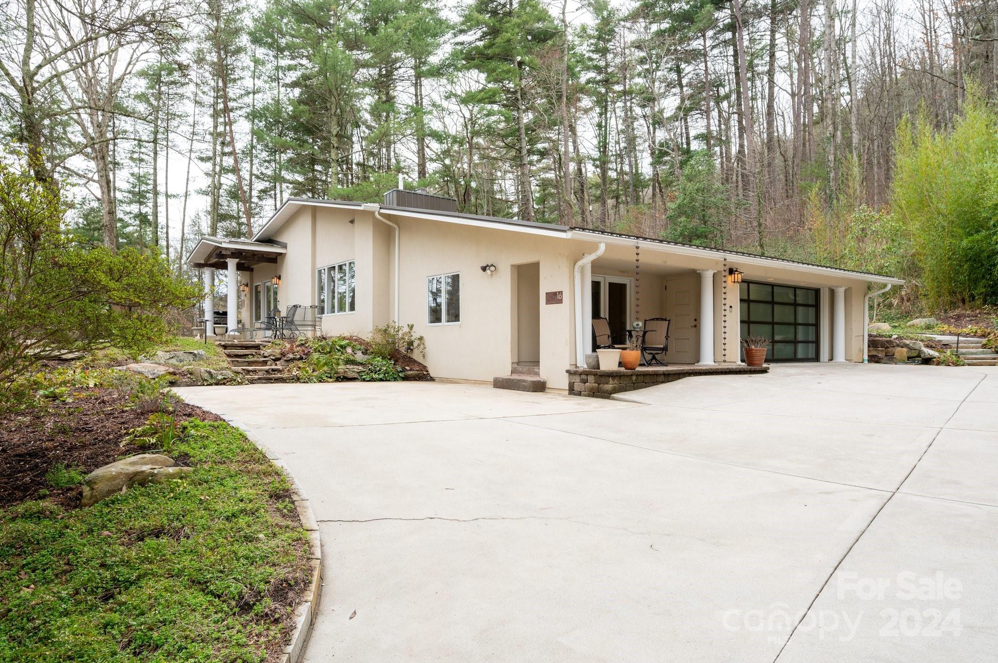 16 Brookwood Road Asheville NC 28804