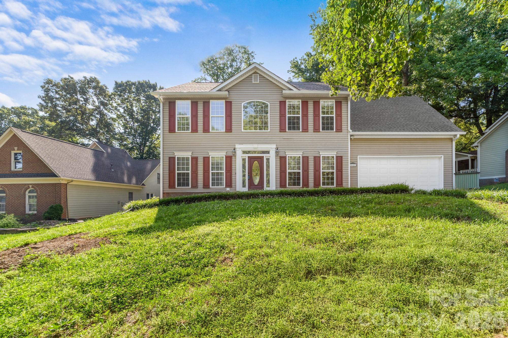9127 Brocklehurst Lane Charlotte NC 28215