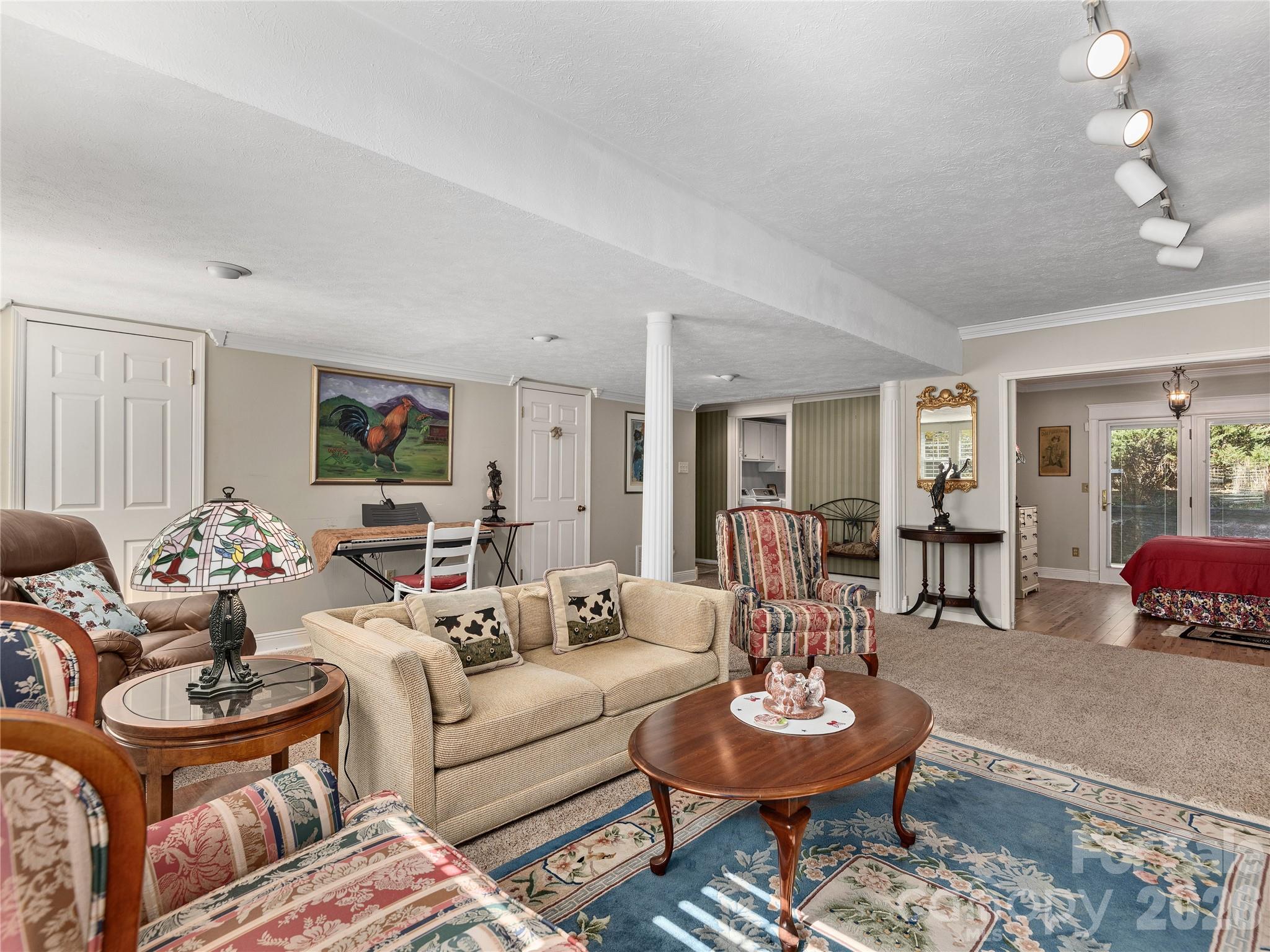 142 Twin Lakes Drive Candler NC 28715