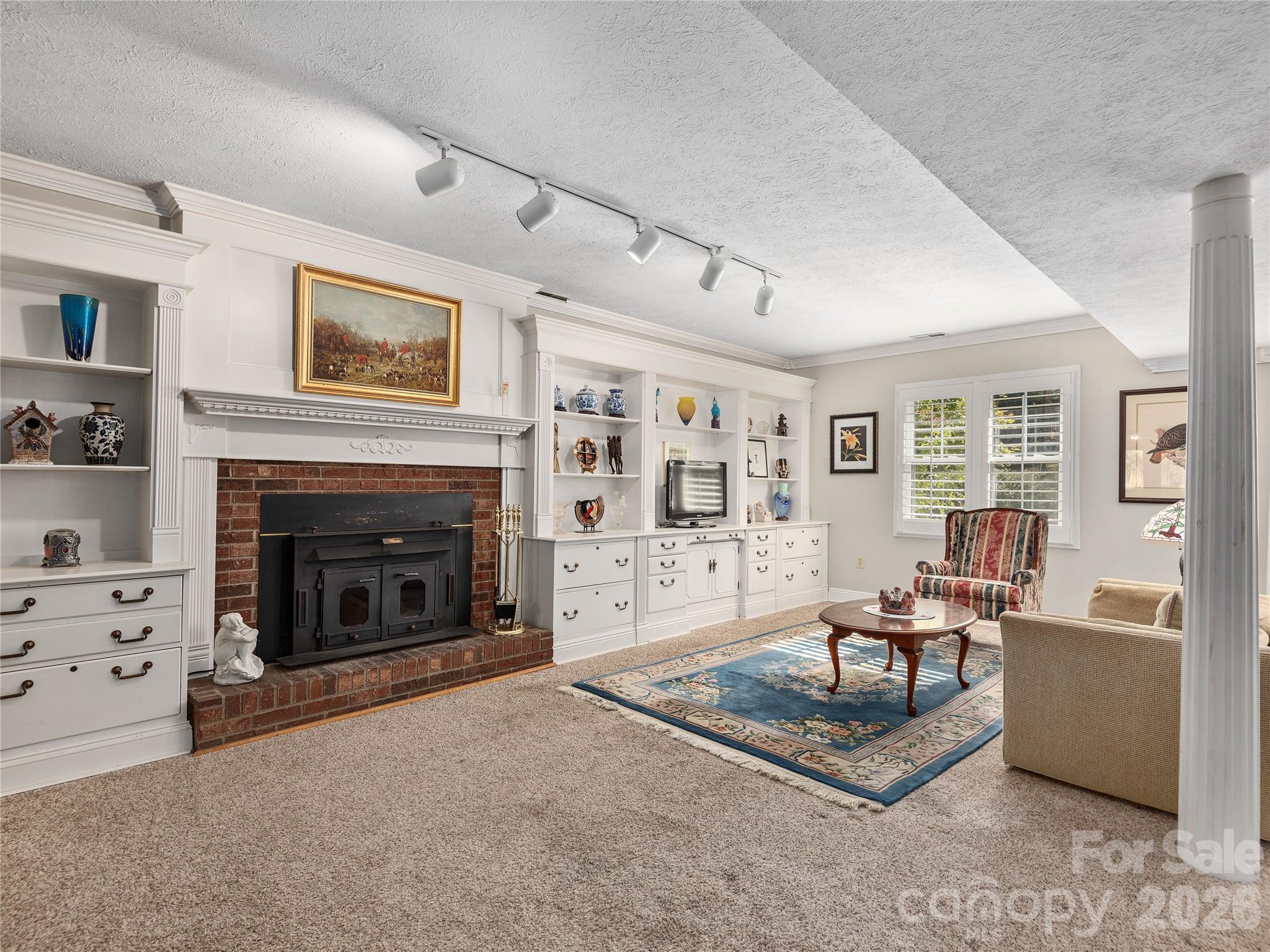 142 Twin Lakes Drive Candler NC 28715