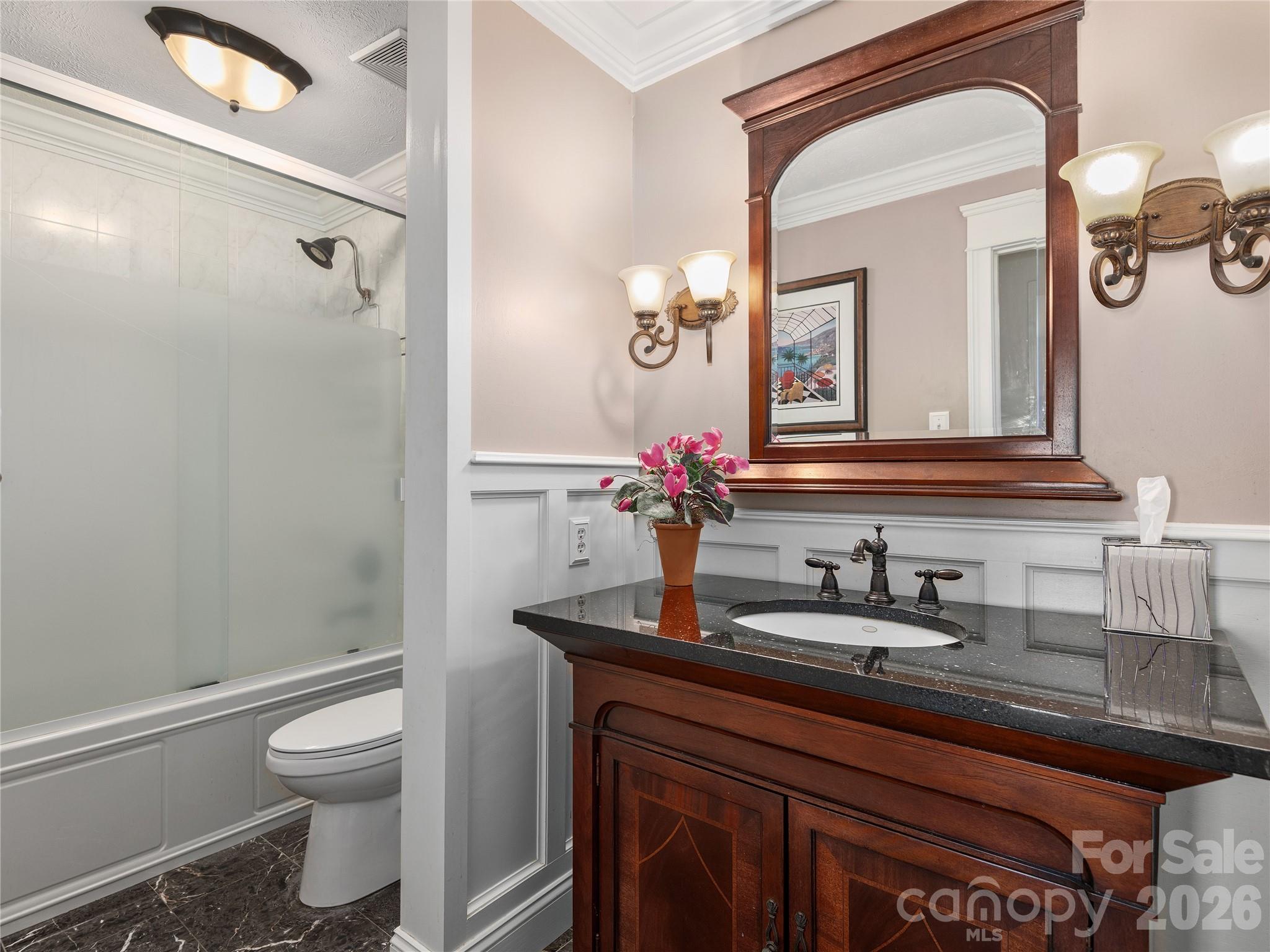 142 Twin Lakes Drive Candler NC 28715