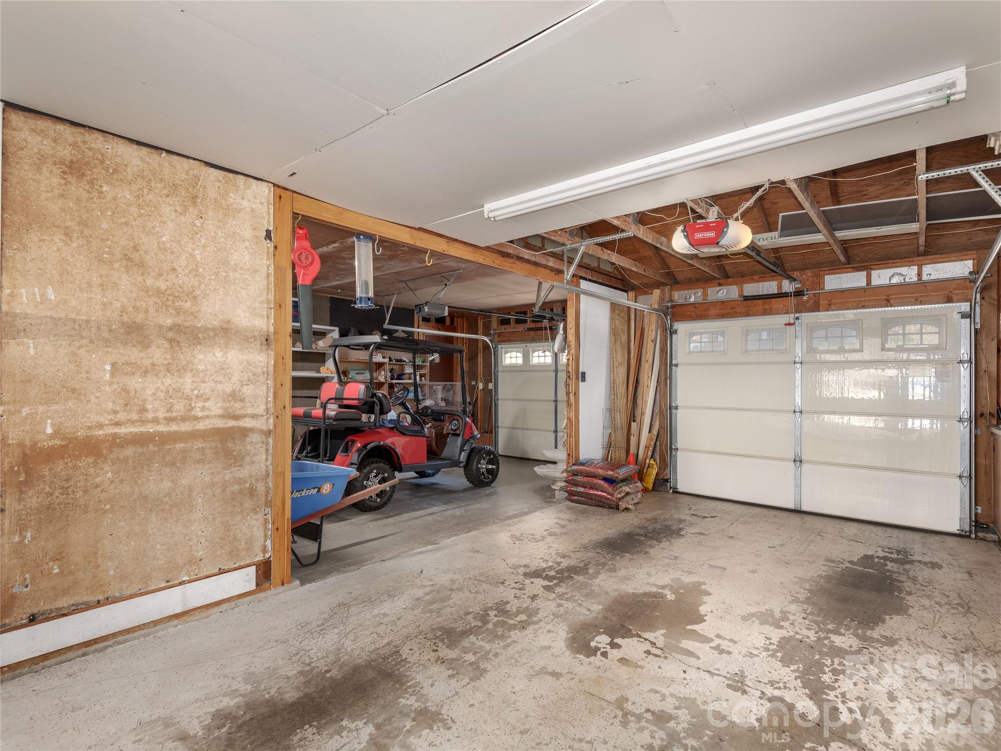 142 Twin Lakes Drive Candler NC 28715