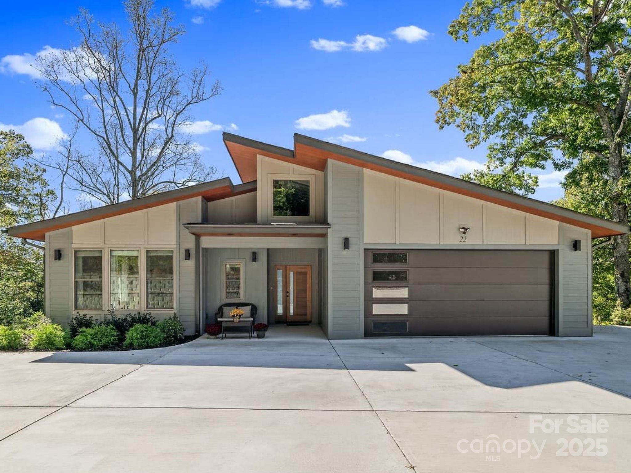 22 Governors View Road Asheville NC 28805