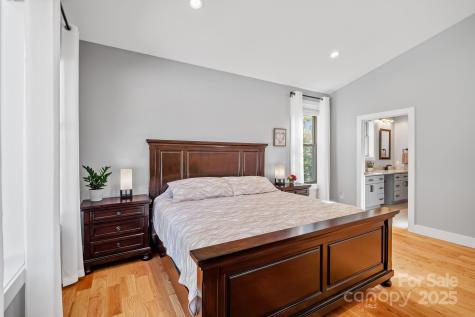 22 Governors View Road Asheville NC 28805