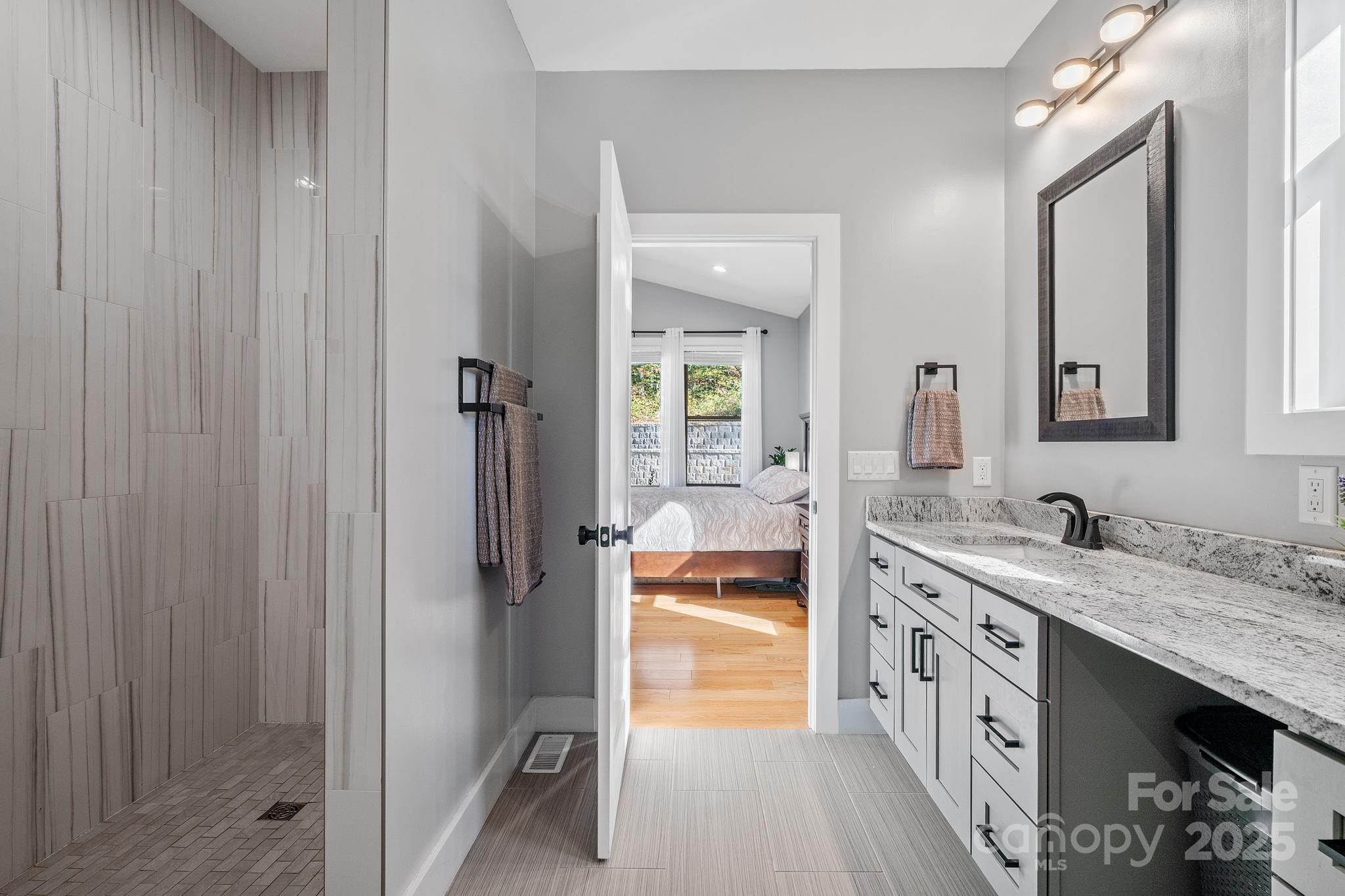 22 Governors View Road Asheville NC 28805