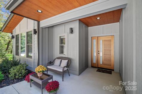 22 Governors View Road Asheville NC 28805