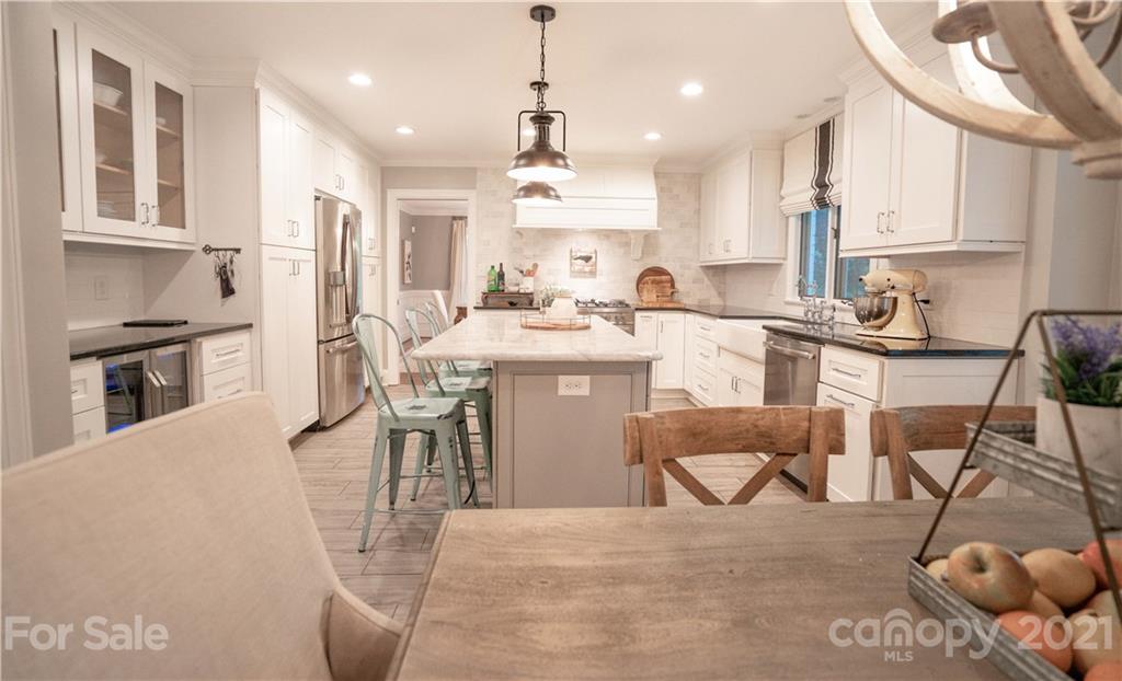 2829 Cross Country Road Charlotte NC 28270
