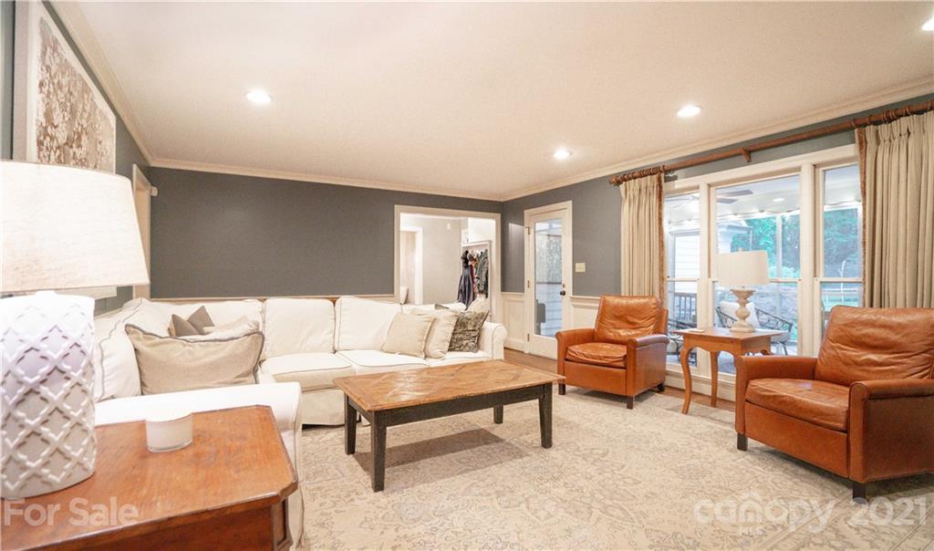 2829 Cross Country Road Charlotte NC 28270