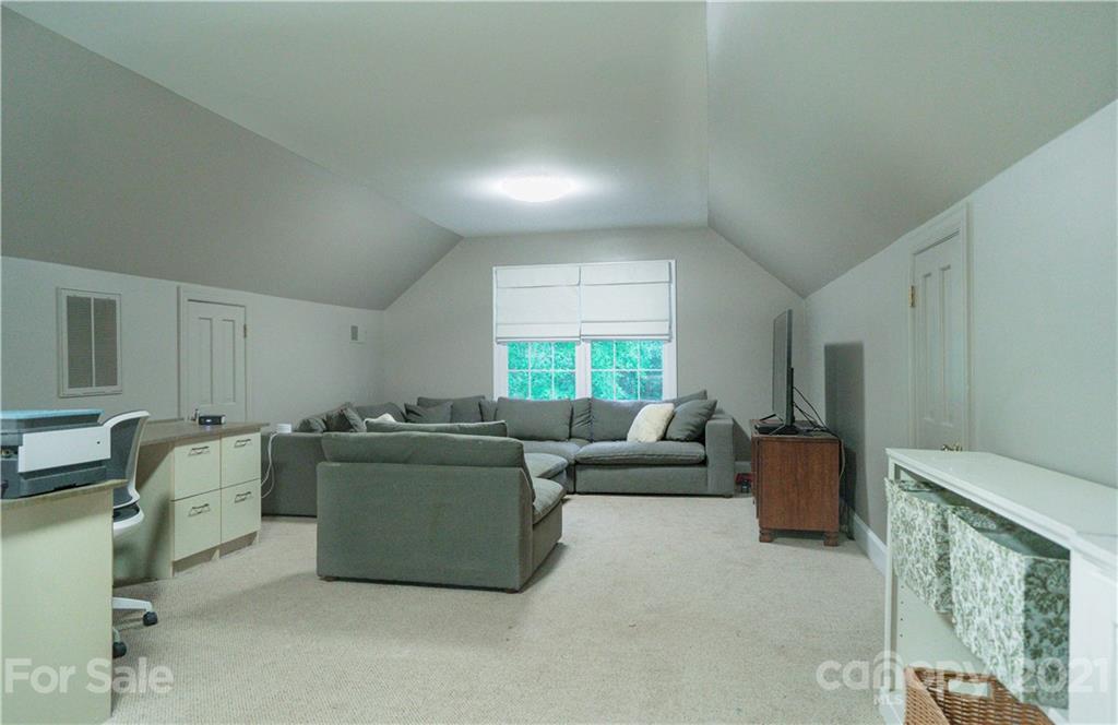 2829 Cross Country Road Charlotte NC 28270