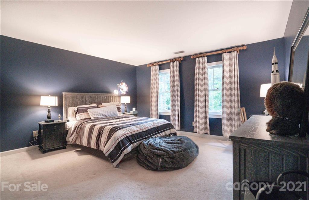 2829 Cross Country Road Charlotte NC 28270