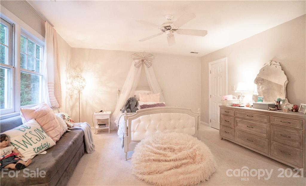 2829 Cross Country Road Charlotte NC 28270