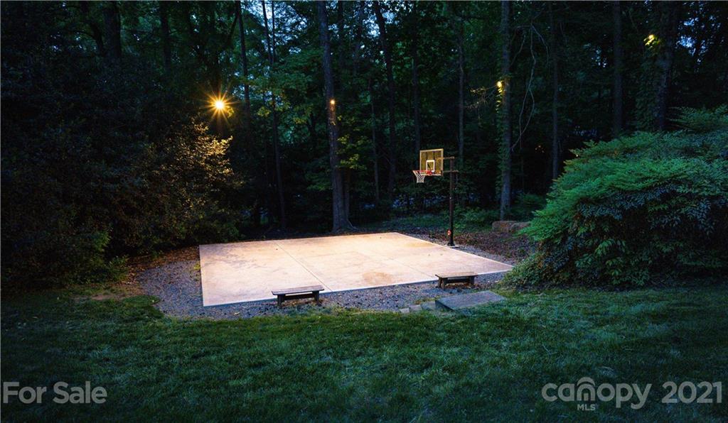 2829 Cross Country Road Charlotte NC 28270