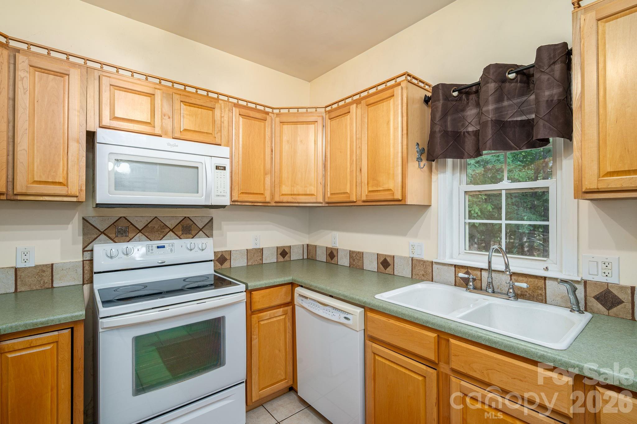 702 Saddlebrook Lane Cherryville NC 28021