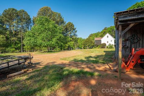 702 Saddlebrook Lane Cherryville NC 28021