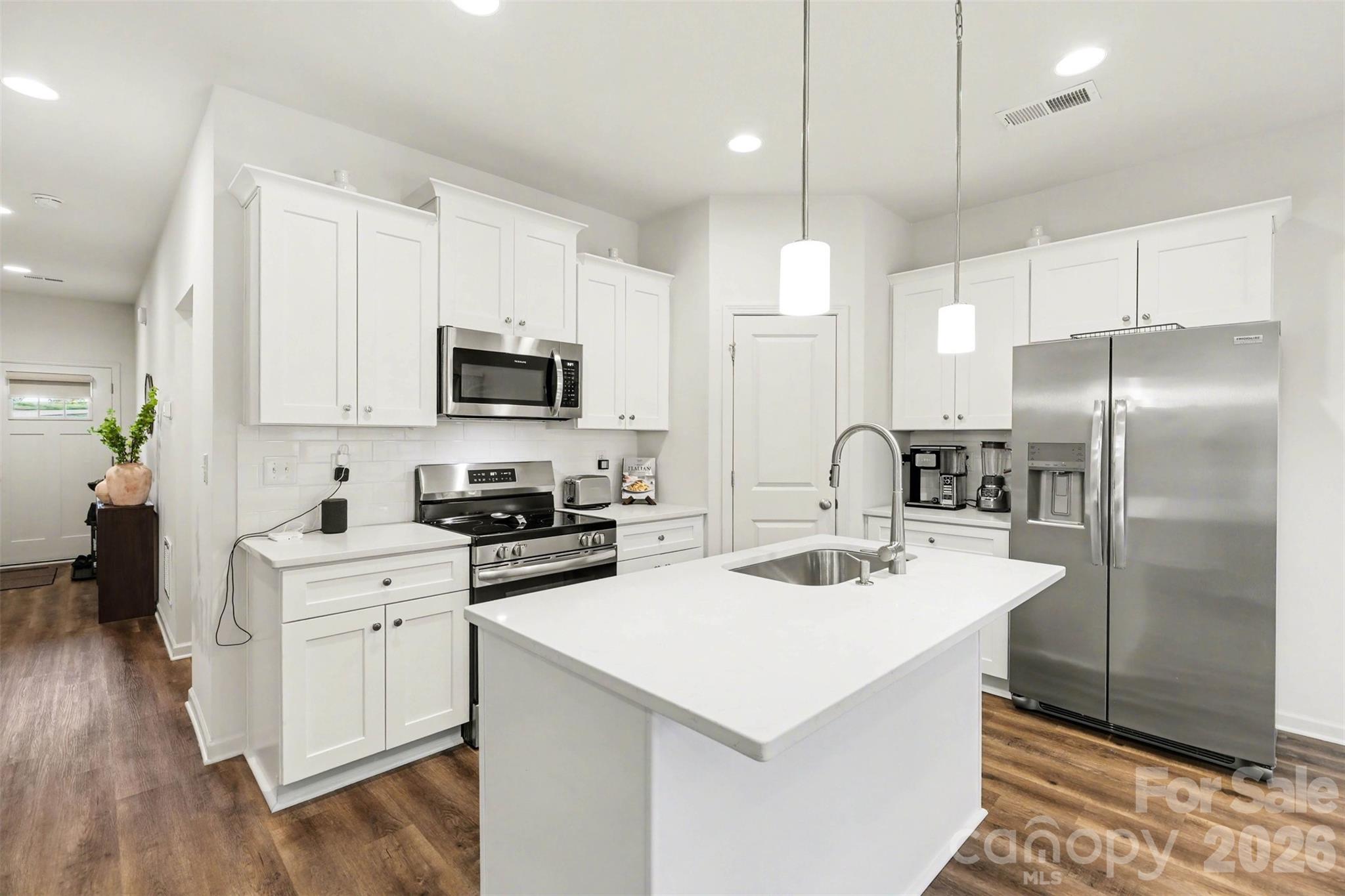 2046 Mcdonald Drive Charlotte NC 28216