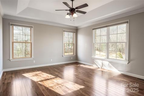 98 Sovereign Lane Fairview NC 28730