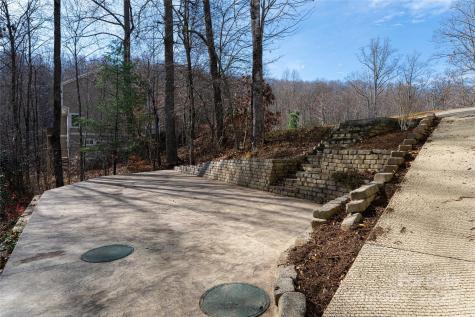 98 Sovereign Lane Fairview NC 28730
