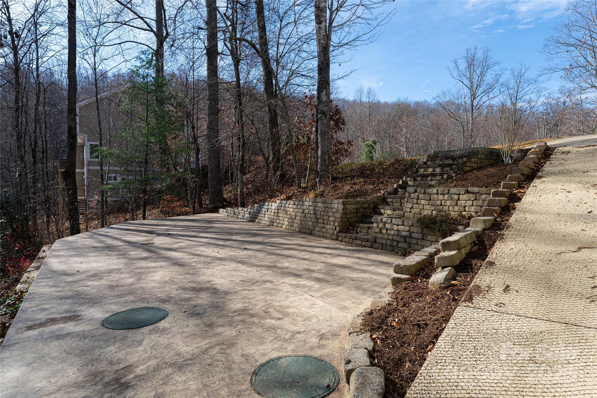 98 Sovereign Lane Fairview NC 28730